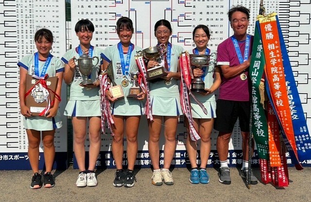 2024インターハイテニス女子団体優勝　岡山学芸館 　提供：岡山学芸館