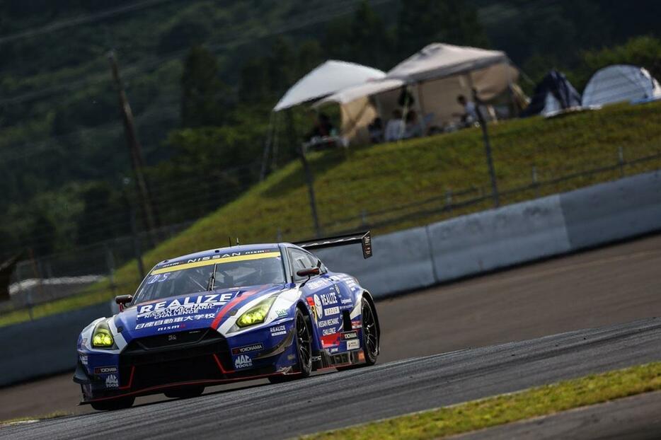 GT300クラス：6位スタートから見事3位入賞を果たした#56リアライズ日産メカニックチャレンジ GT-R 佐々木 大樹 / J.P.デ・オリベイラ