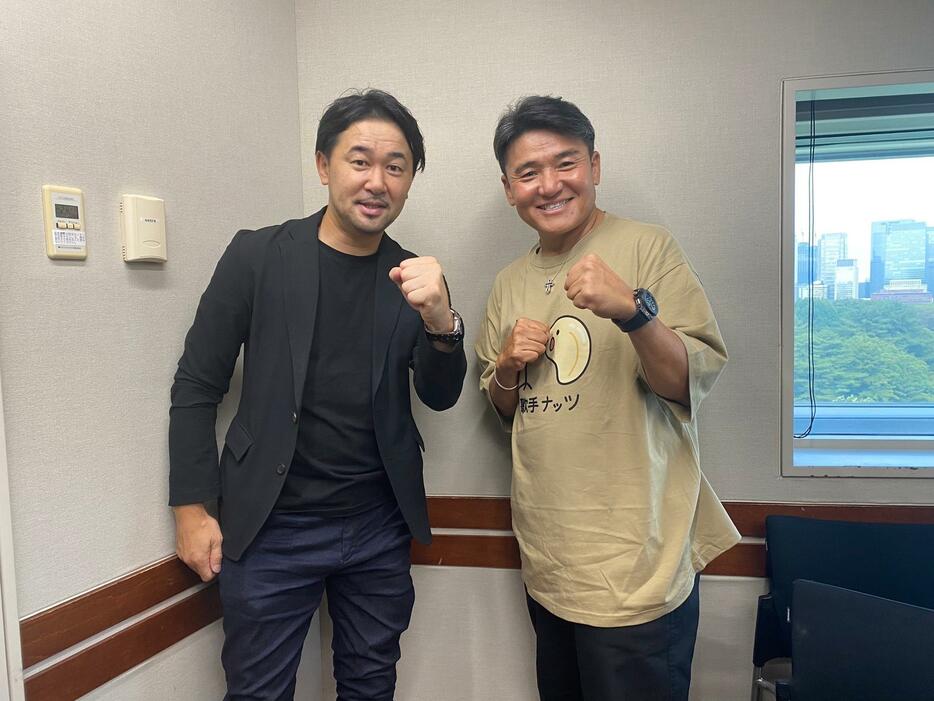 山中慎介さん（左）とパーソナリティの丸山茂樹