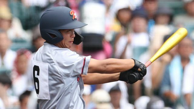 夏の甲子園で初優勝を飾った京都国際のキャプテン藤本陽毅選手(写真:時事)