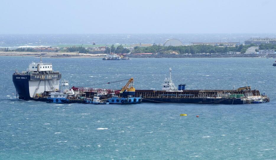 沖縄県名護市辺野古沖の大浦湾＝19日午後