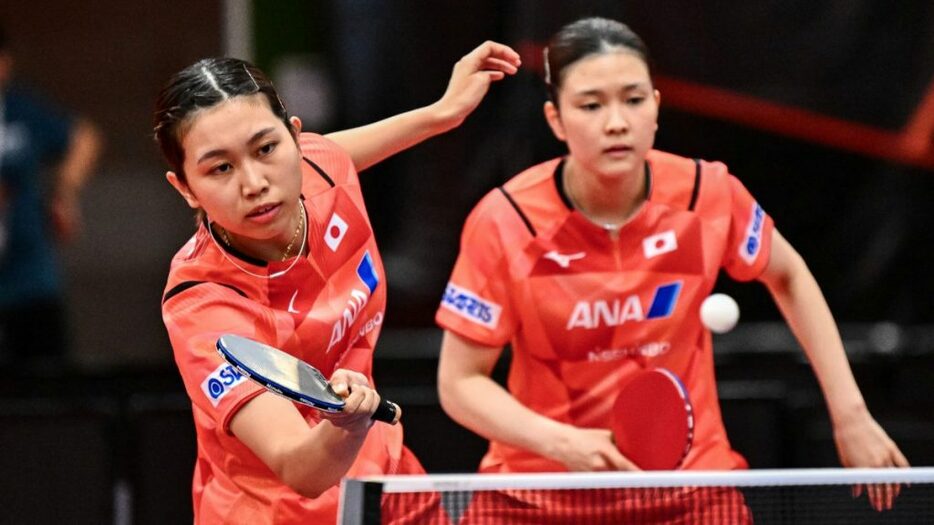 写真：橋本帆乃香/佐藤瞳（ミキハウス）ペア/提供：Czech Table Tennis