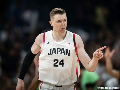 オリンピックの大舞台でも持ち前のリバウンド力を発揮したジョシュ・ホーキンソン［写真］＝fiba.basketball