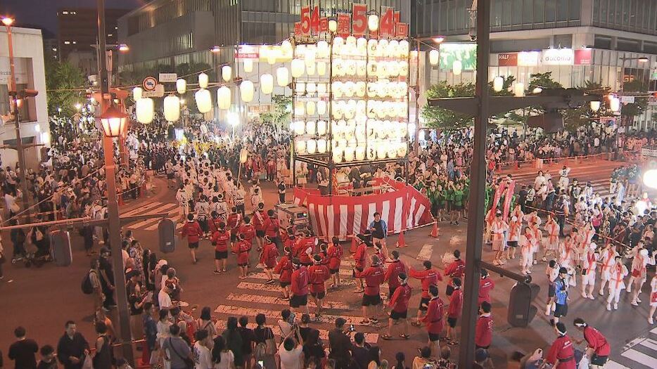 午後6時半にびんずる踊りスタート