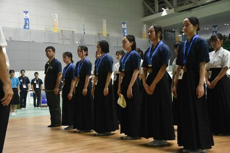 弓道女子団体　3位入賞を果たした武雄の選手たち＝長崎県島原市