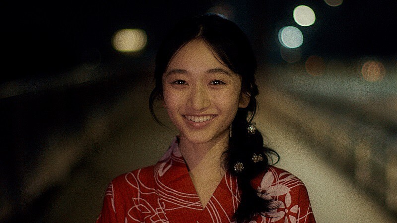 ギターレス3ピースバンド・ココラシカ、女優・横溝菜帆が出演「最後の花火」MV公開