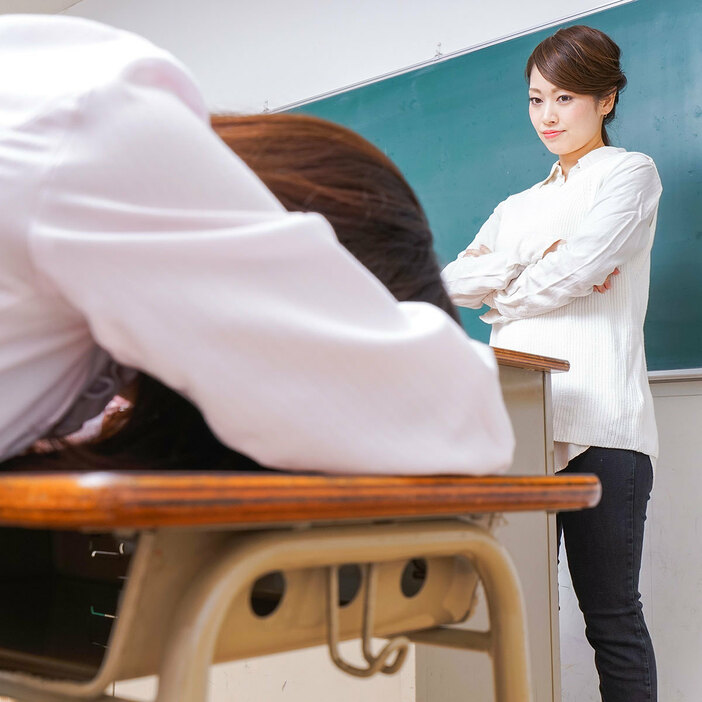 生徒は注意された後も再び居眠りを始めたという（画像はイメージ／写真・AFLO）