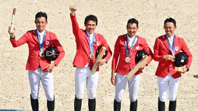 左から北島隆三選手、大岩義明選手、田中利幸選手、戸本一真選手（写真:エンリコ/アフロスポーツ）