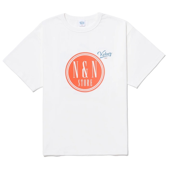 Tシャツ ¥8,800 サイズ：M、L、XL