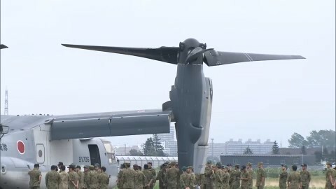 札幌の丘珠駐屯地で待機する陸自のオスプレイV-22