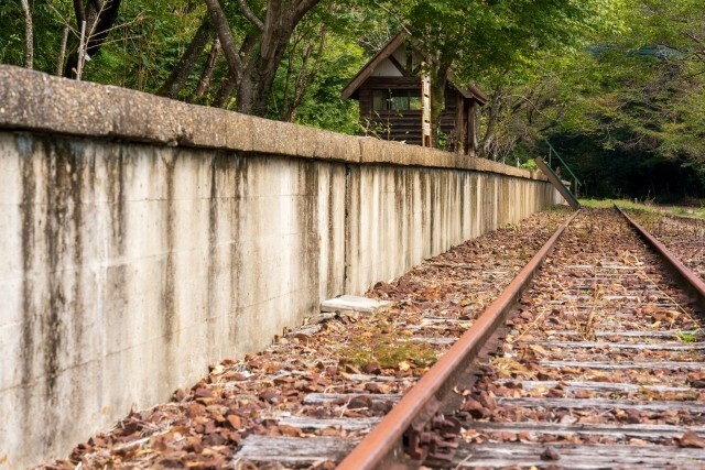 駅ノートは「顔も名前も知る事もない方とつながれる場所」という（photoACより「yssk」さん撮影、イメージ画像）