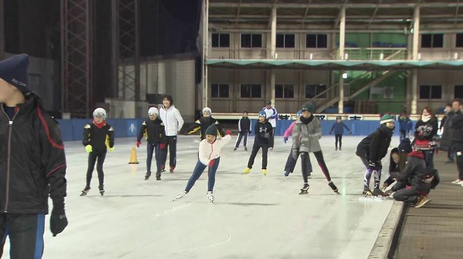 国際スケートセンター（NAO ice OVAL）　長野県茅野市