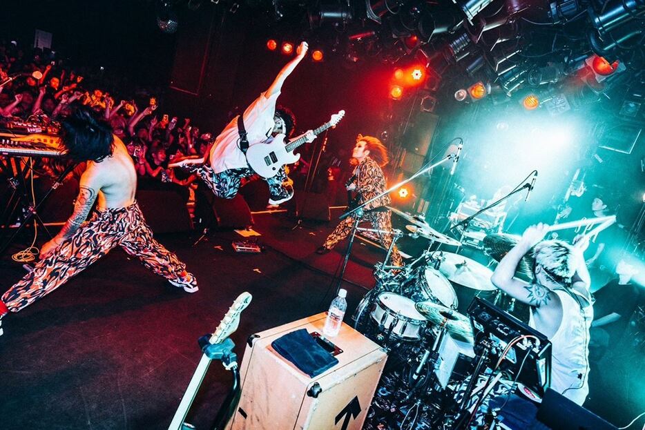 『SPARK!!SOUND!!SHOW!! 15th Anniversary Show～QUATTRO Series～ おどれしゃれこうべ』7月31日 渋谷クラブクアトロ （Photo：Taka "nekoze” photo）