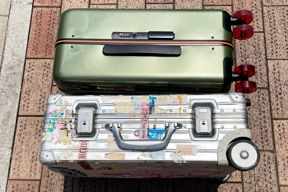 ▲「Floyd Cabin」（上）と「RIMOWA Classic Flight（旧型）」（下）