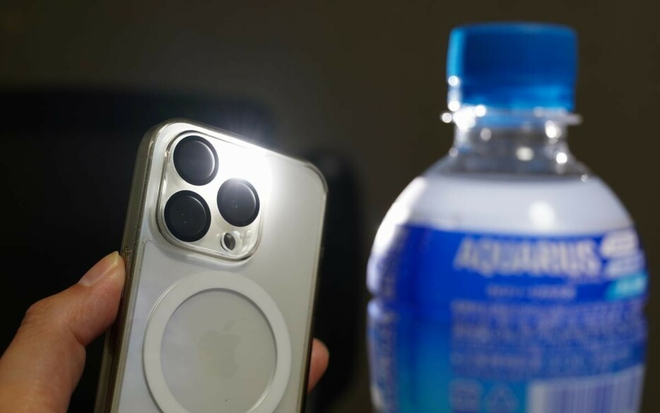 【防災TIPS】スマホとペットボトルでLEDランタンがすぐ完成！ポイントは「スポーツ飲料」