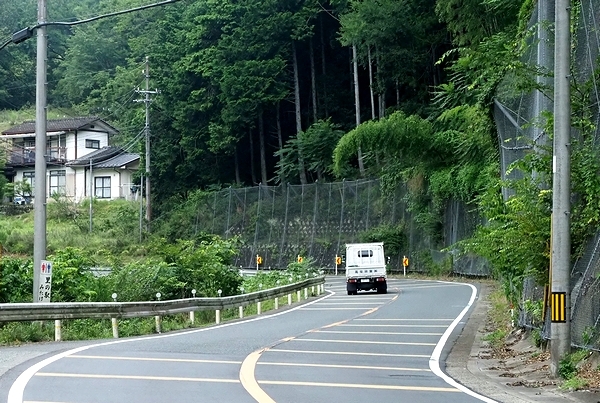 改修が望まれている国道426号の小田－常願寺間