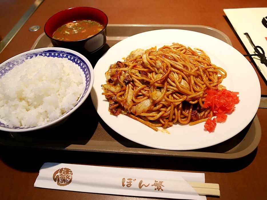 名物！焼きそば定食 880円