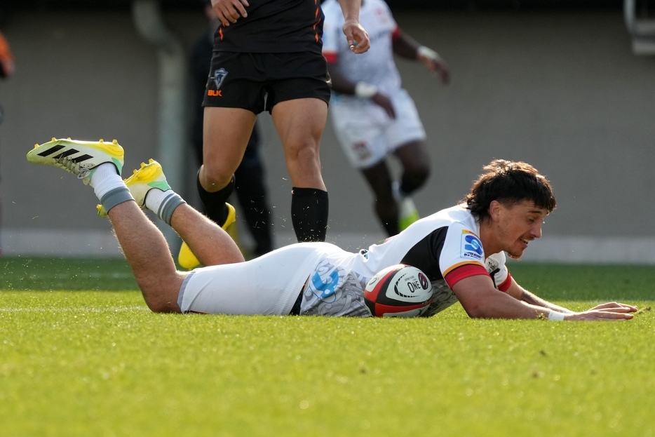 「THE CROSS-BORDER RUGBY」S東京ベイ戦でトライを挙げたタナ・トゥハカライナ(Photo: Getty Images)