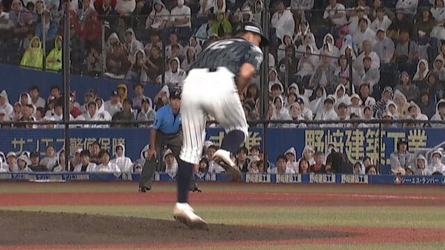 渡邉勇太朗投手の右足に打球が直撃