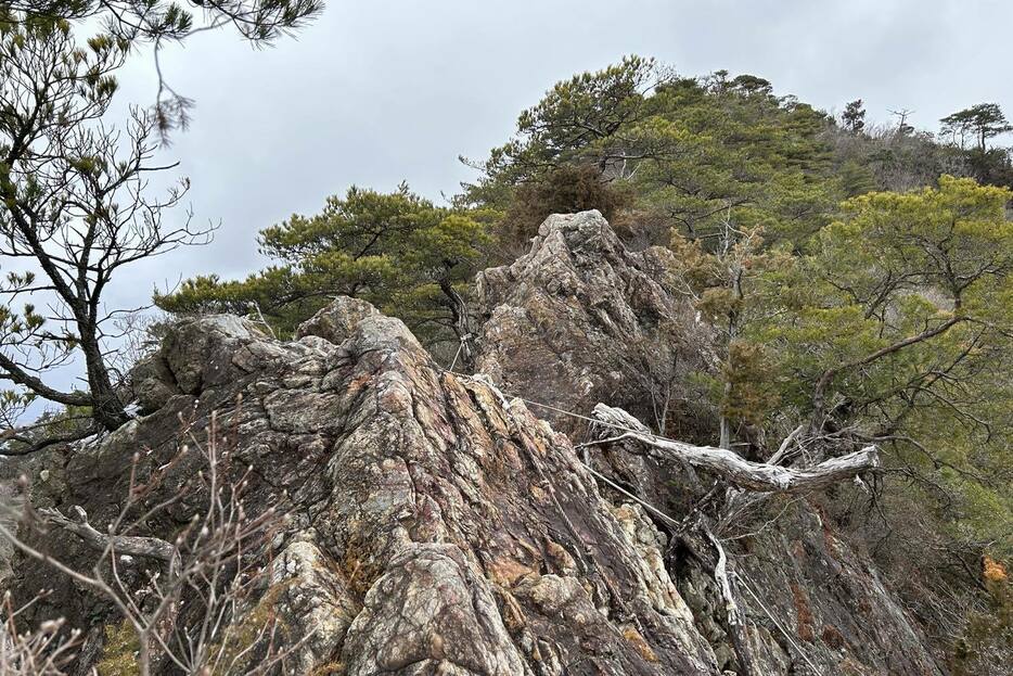 圧巻の白鬚岳の岩場