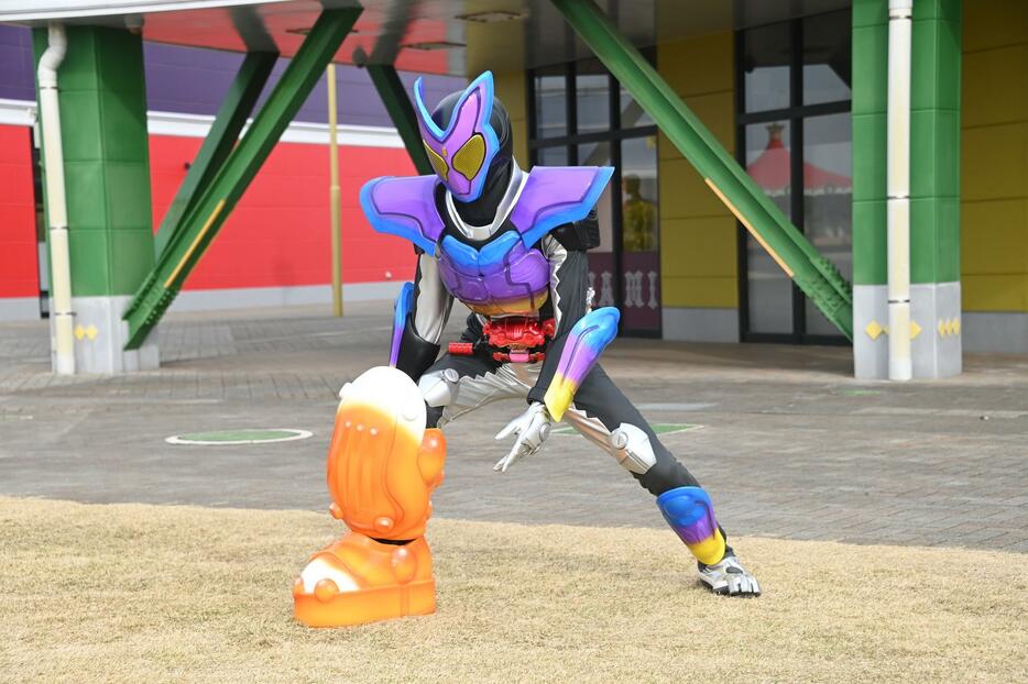 9月1日にスタートする「仮面ライダーガヴ」の一場面（C）2024 石森プロ・テレビ朝日・ADK EM・東映