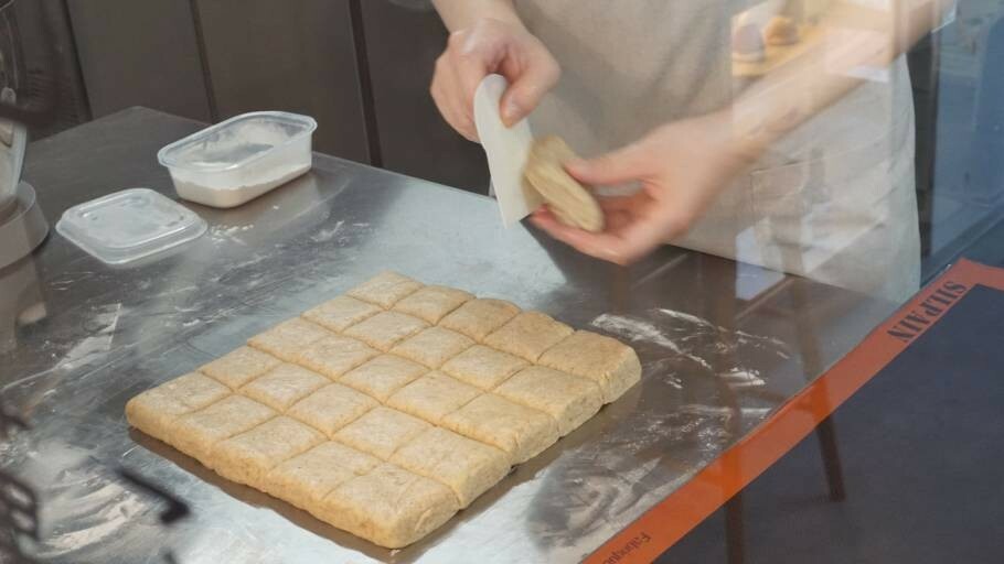 “「うれしい」がめぐるお菓子”をコンセプト