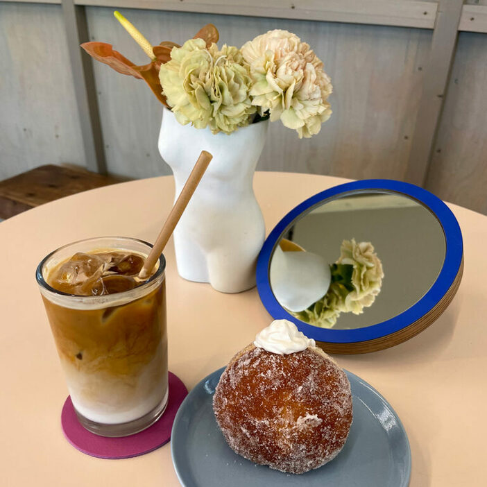 カフェラテとスイーツ