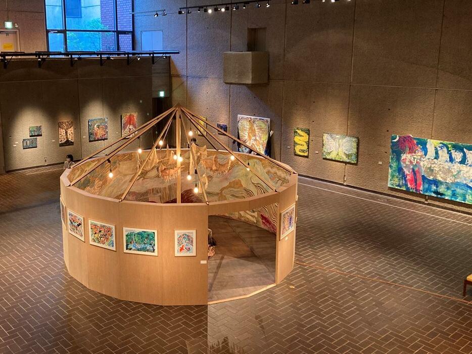 ミロコマチコ 展示風景