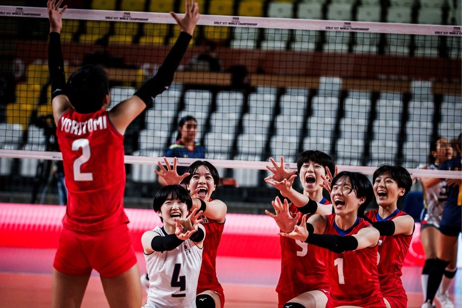 U17女子日本代表【写真：Volleyball World】