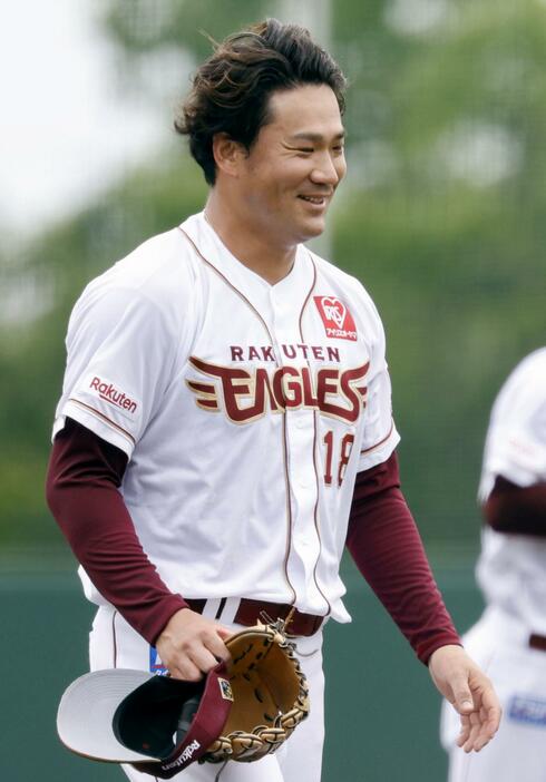 富士大とのファーム練習試合で実戦復帰を果たした楽天・田中将＝森林どりスタジアム泉