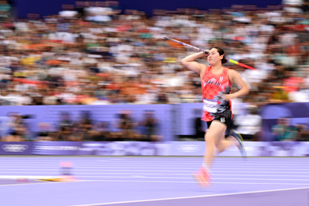 パリ五輪、陸上女子やり投げ決勝。投てきに臨む北口榛花（2024年8月10日撮影）。