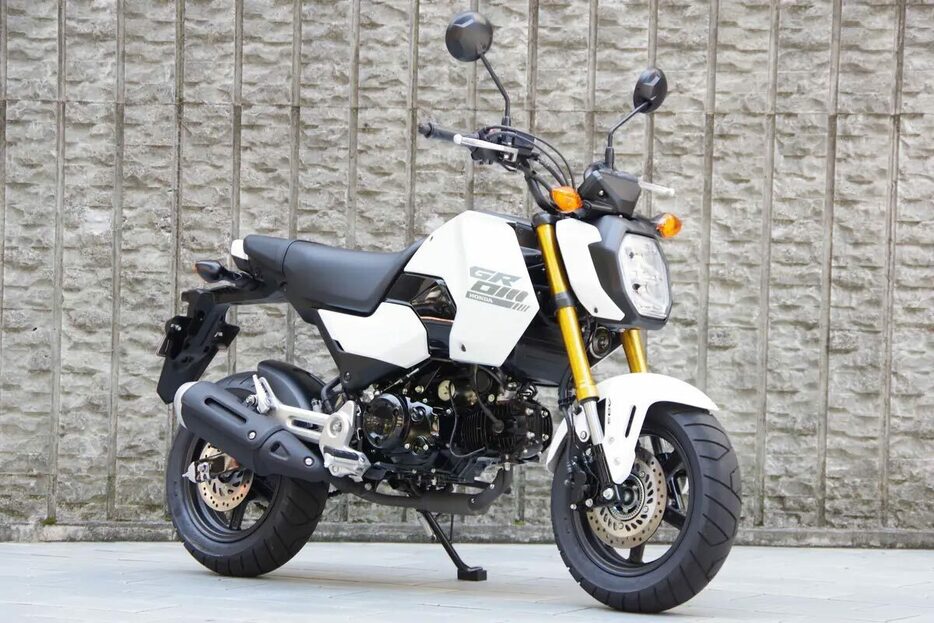 GROM[2024]12インチホイールを装備したストリートスポーツ。