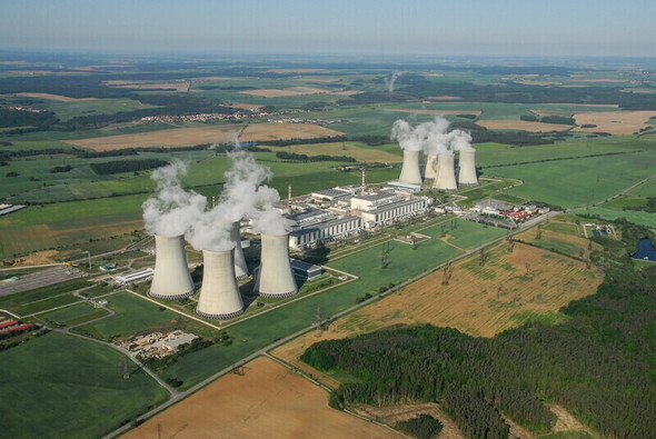 チェコ政府は先月17日（現地時間）、韓水原をチェコのドコバニ原発の新規原発2基の建設のための優先交渉対象者に正式に選定したと、韓水原が18日明らかにした。写真はチェコのドコバニ原発の全景=韓水原提供