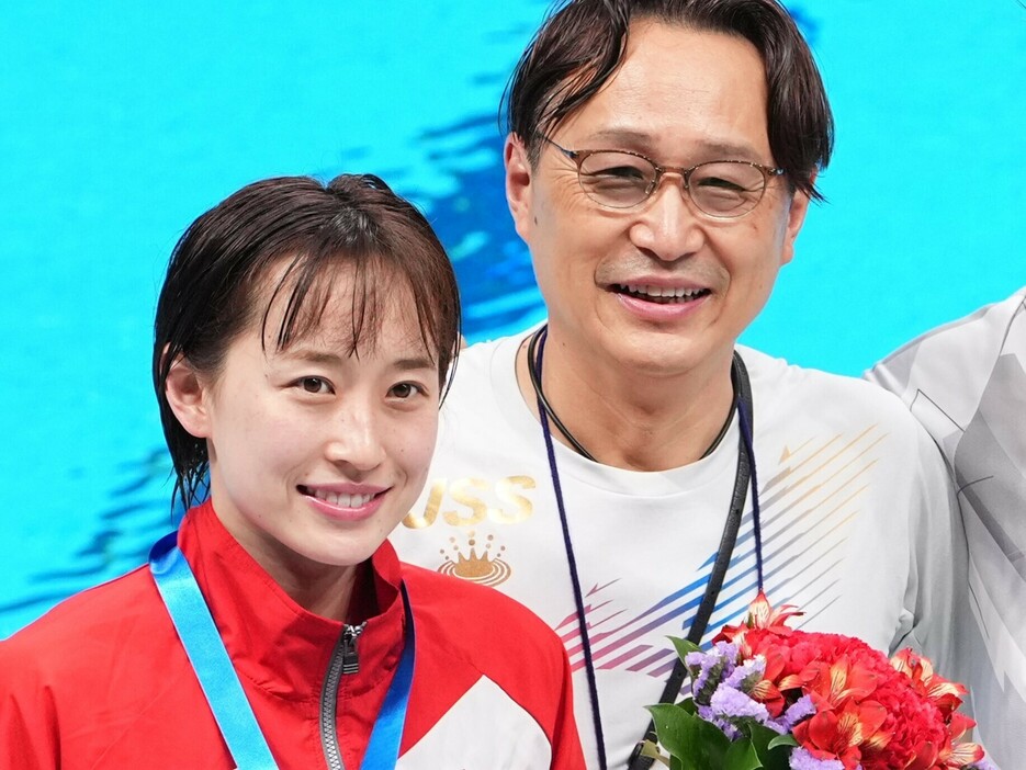 二度目の現役時代。（左から）馬淵優佳さん、父の馬淵崇英氏　photo by AFLO SPORT