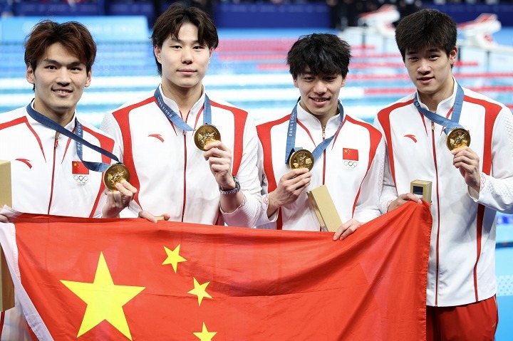 男子4×100メートルメドレーリレーで金メダルを獲得した中国代表。(C)Getty Images