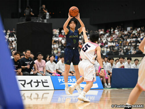 4本の3ポイントを含む22得点を挙げた岐阜女子の杉浦結菜［写真］＝佐々木啓次