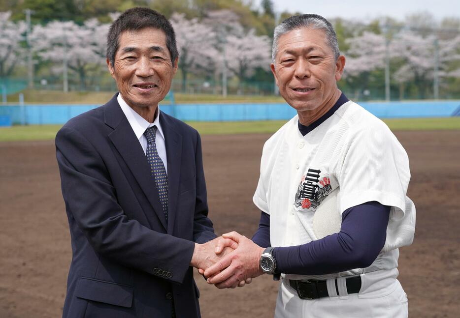 前田三夫氏（写真左）と小倉全由氏（写真右）