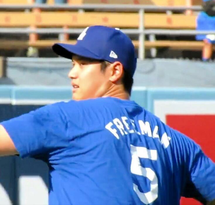 　短く散髪した大谷（撮影・小林信行）