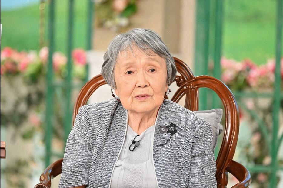 トーク番組「徹子の部屋」に出演する広島原爆被害者の田戸サヨ子さん＝テレビ朝日提供