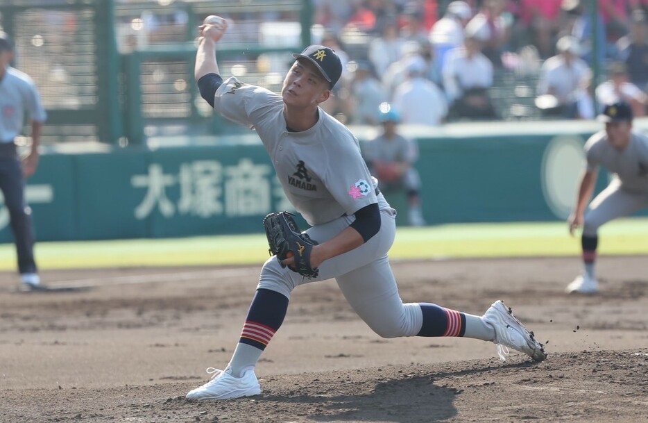 1失点完投した青森山田の関 浩一郎投手（撮影：柳瀨心祐）