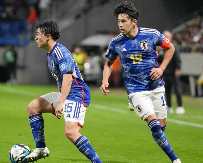 町田に加入した相馬（左）と中山（右）。J１初制覇のラストピースとなれるか。(C)SOCCER DIGEST