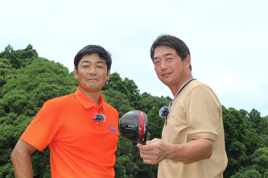 プロゴルファーの癸生川喜弘と小島慶太の二人による“ガチ”がコンセプトのシリーズ試打企画「みんゴルガチギアトラック」