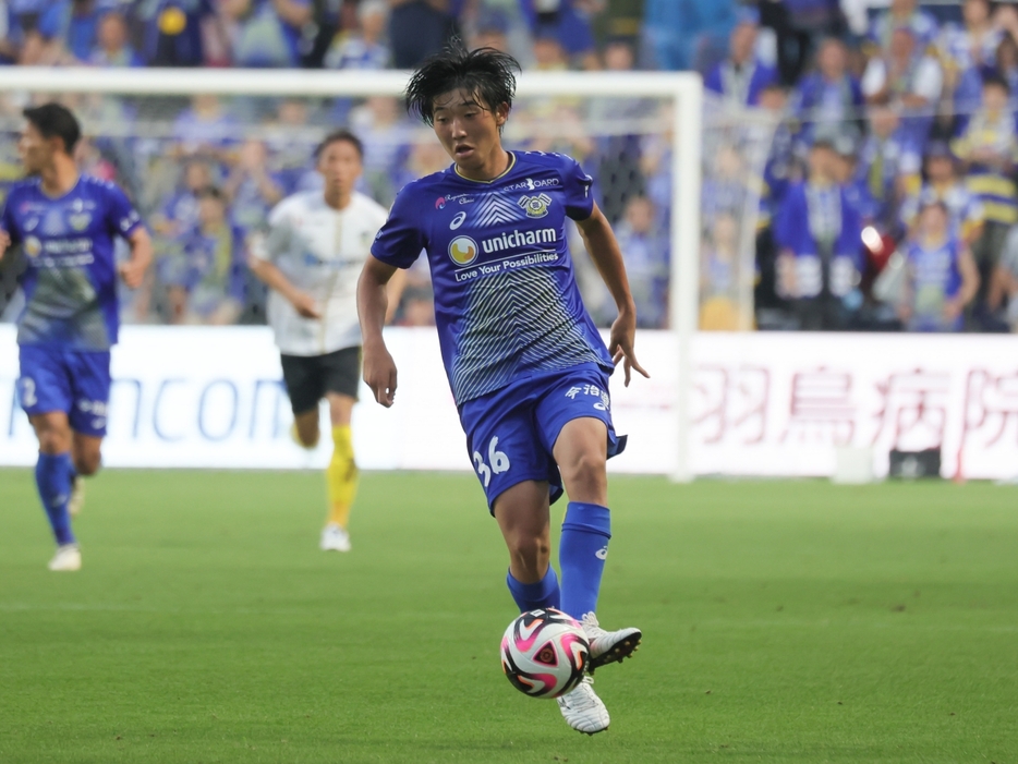 MF横山夢樹(J.LEAGUE)