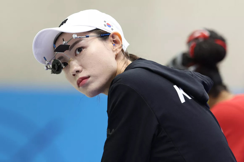 射撃女子10mエアピストル決勝でのキム・イェジ。（シャトールー、2024年7月28日）photography: Xinhua / Xinhua/ABACA