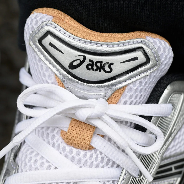 ASICS「GEL-KAYANO14」