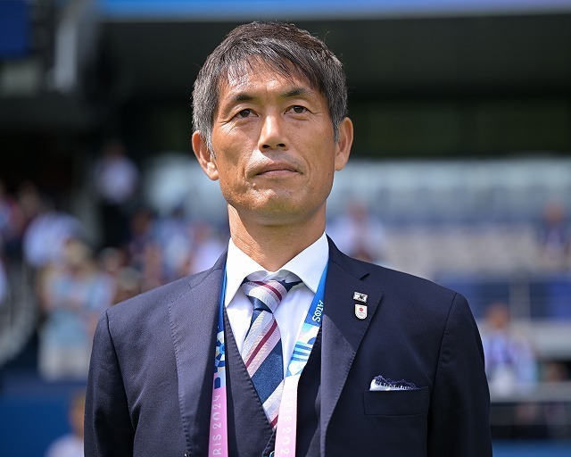 退任が発表された、なでしこJの池田監督。写真：金子拓弥（サッカーダイジェスト写真部）