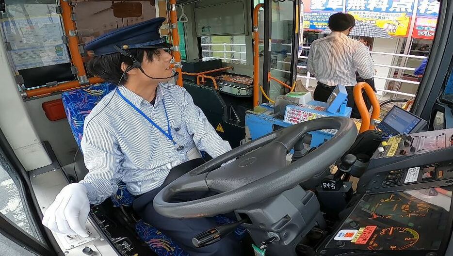 バス運転手の一日に密着