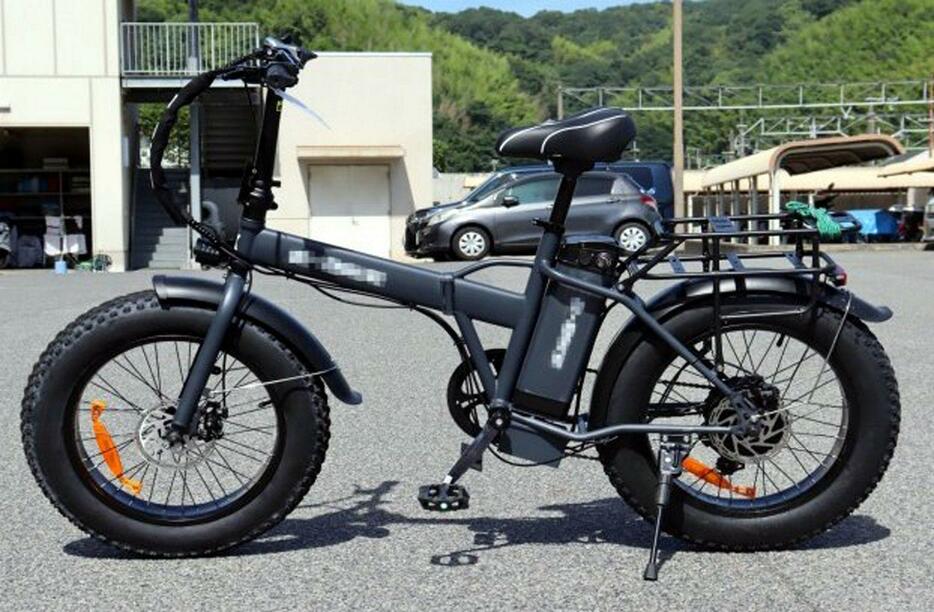 男が乗っていたペダル付き原動機付き自転車（広島県警提供）