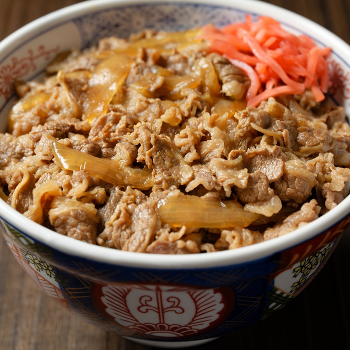 牛丼、ハンバーグ定食…夜遅くの「こってりご飯」が、認知症につながる理由【山田悠史医師】