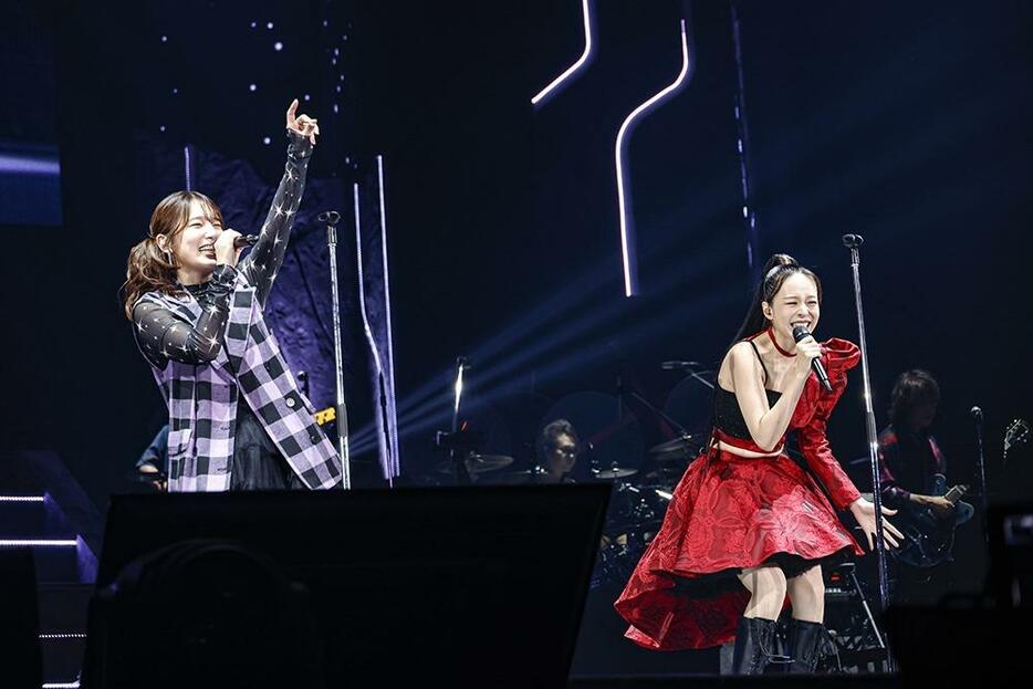 「Animelo Summer Live 2024 -Stargazer-」に登場した平野綾さん（右）と内田真礼さん（C）Animelo Summer Live 2024